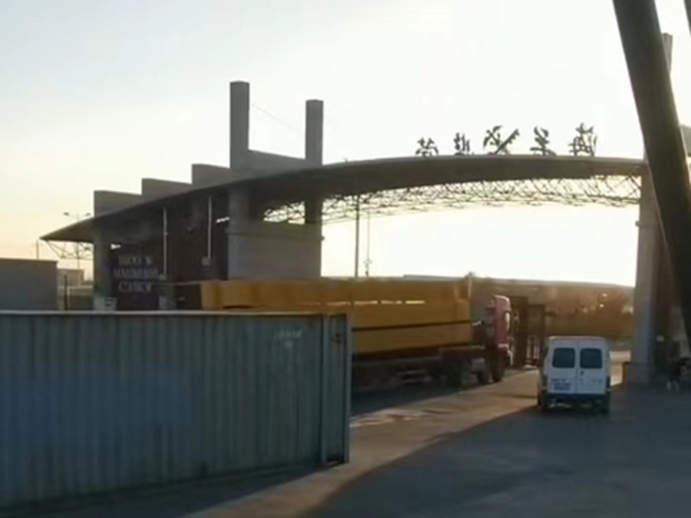 تسليم رافعة جسرية 20 طن إلى منغوليا